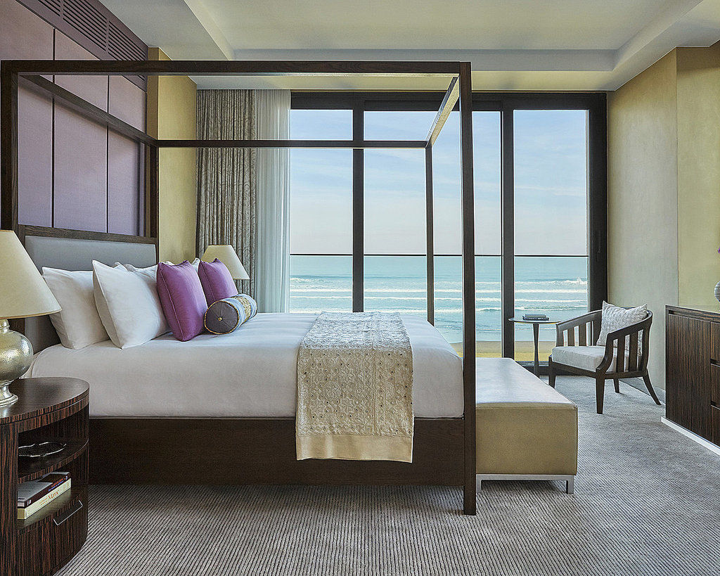 Four Seasons Hotel Casablanca Ngoại thất bức ảnh A bedroom at the Shangri-La